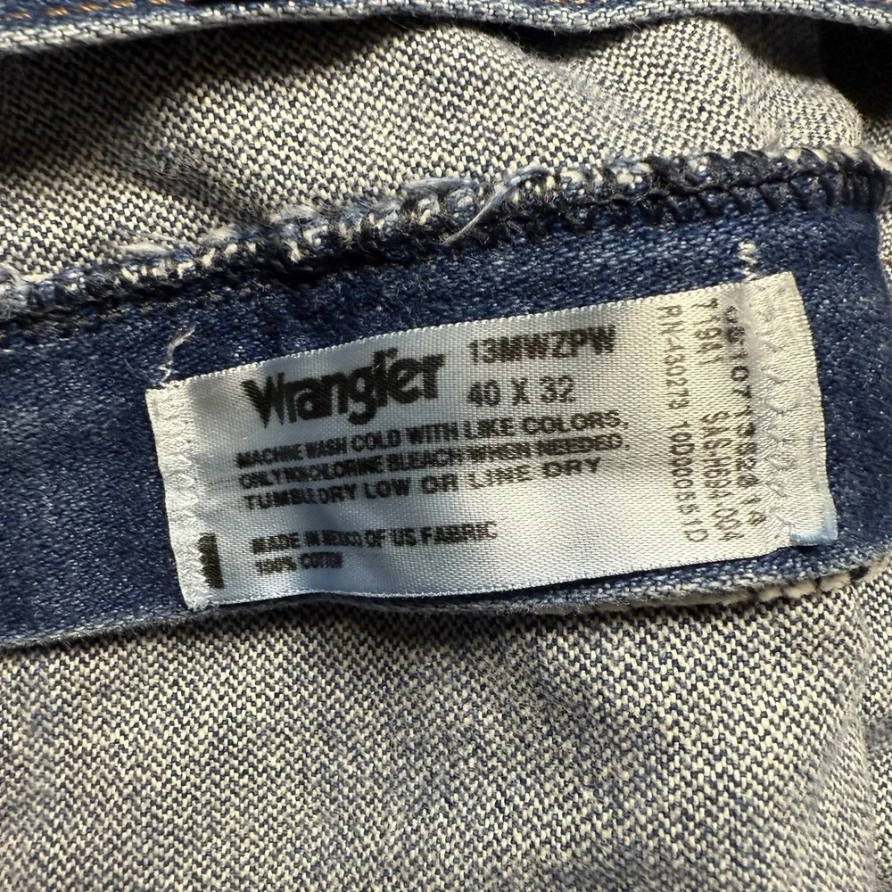 Wrangler Original Fit Cowboy Cut Men's 40x32 13MWZ Rigid Indigo Med Wash Western - Picture 4 of 8